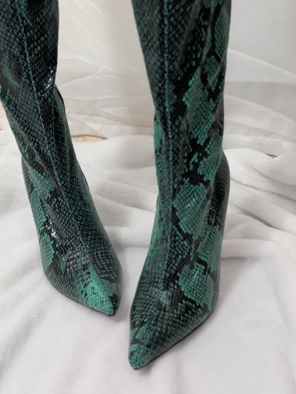 Green Snake-Print Thigh High Heeled Boots - Picture 2 of 12